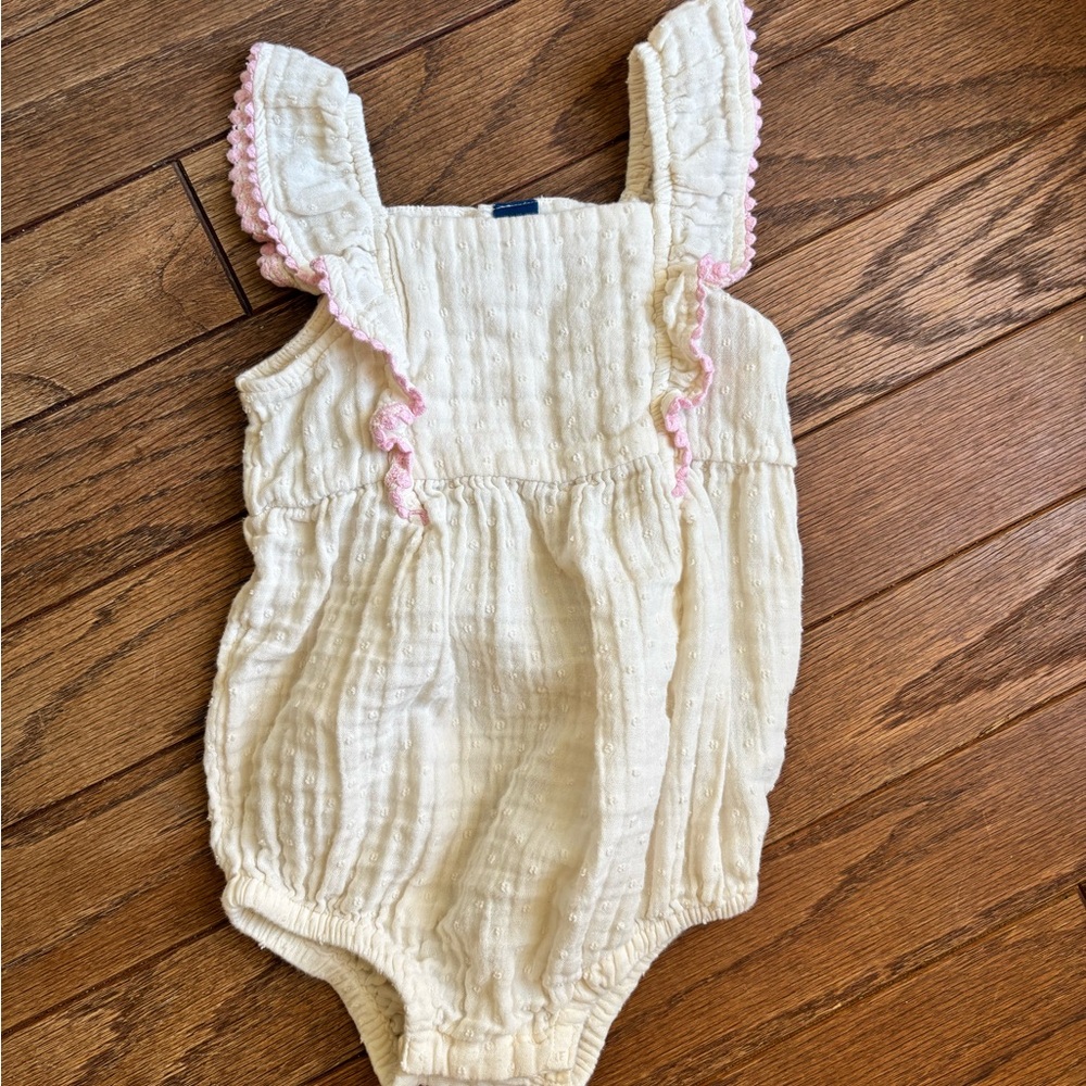 Old navy girls muslin cotton romper Swiss dot size 18-24 months